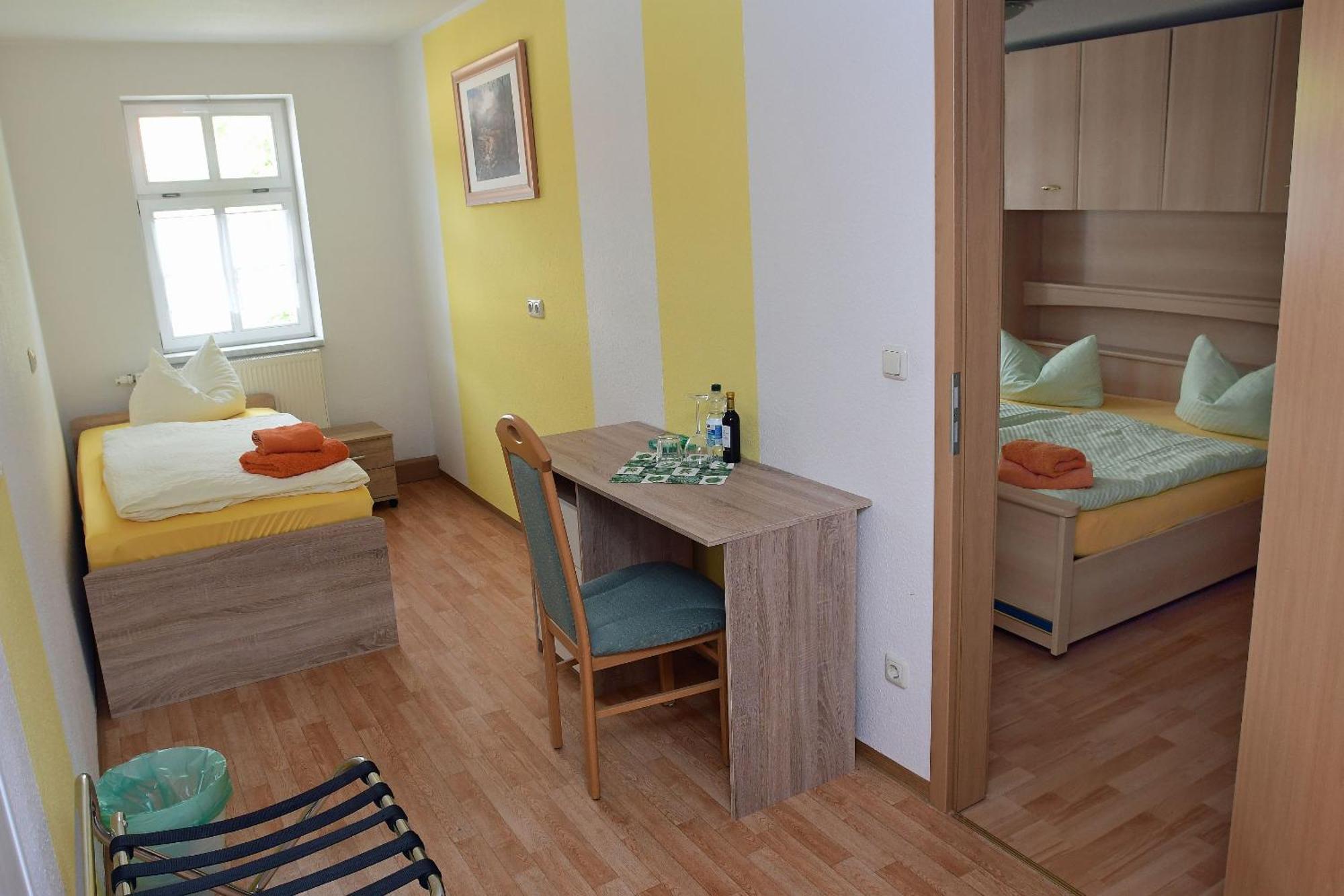 Hotel Garni Goldene Henne Arnstadt Pokój zdjęcie