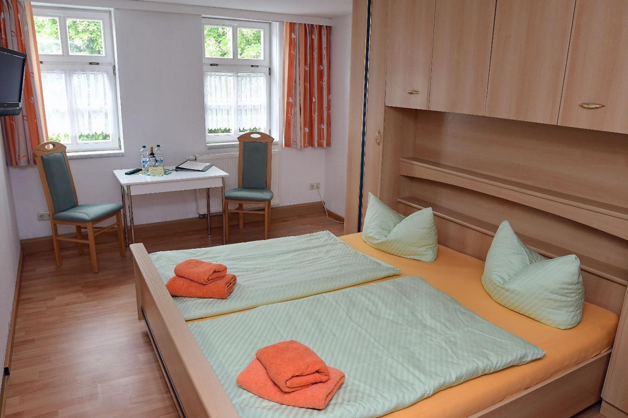 Hotel Garni Goldene Henne Arnstadt Pokój zdjęcie