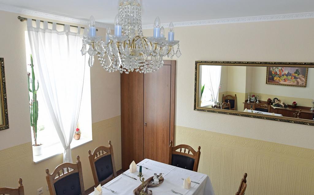 Hotel Garni Goldene Henne Arnstadt Zewnętrze zdjęcie