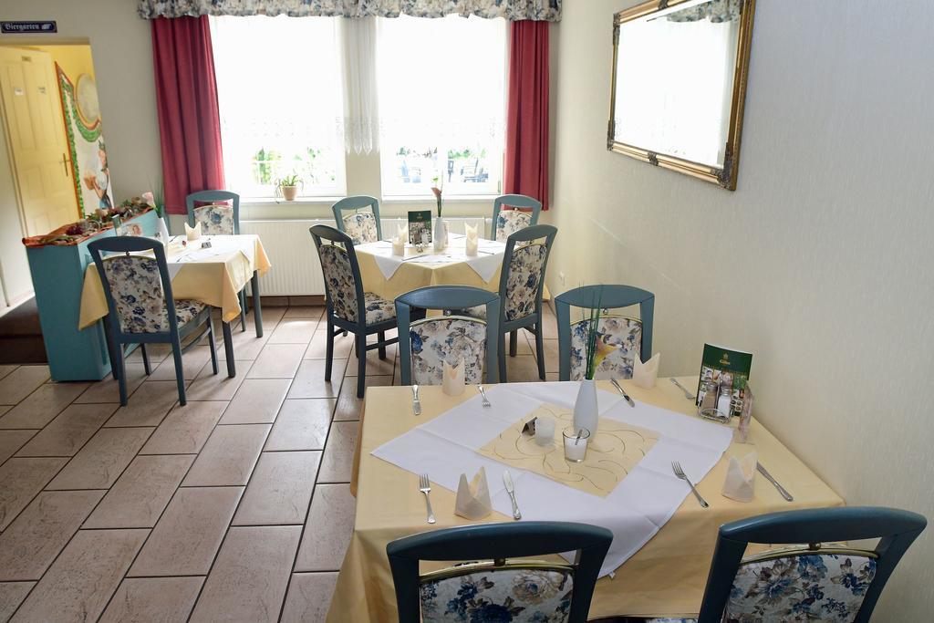 Hotel Garni Goldene Henne Arnstadt Zewnętrze zdjęcie