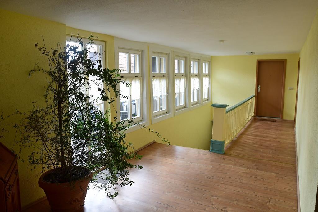 Hotel Garni Goldene Henne Arnstadt Zewnętrze zdjęcie