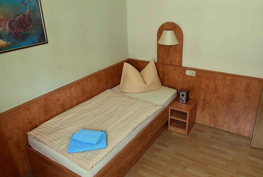 Hotel Garni Goldene Henne Arnstadt Pokój zdjęcie