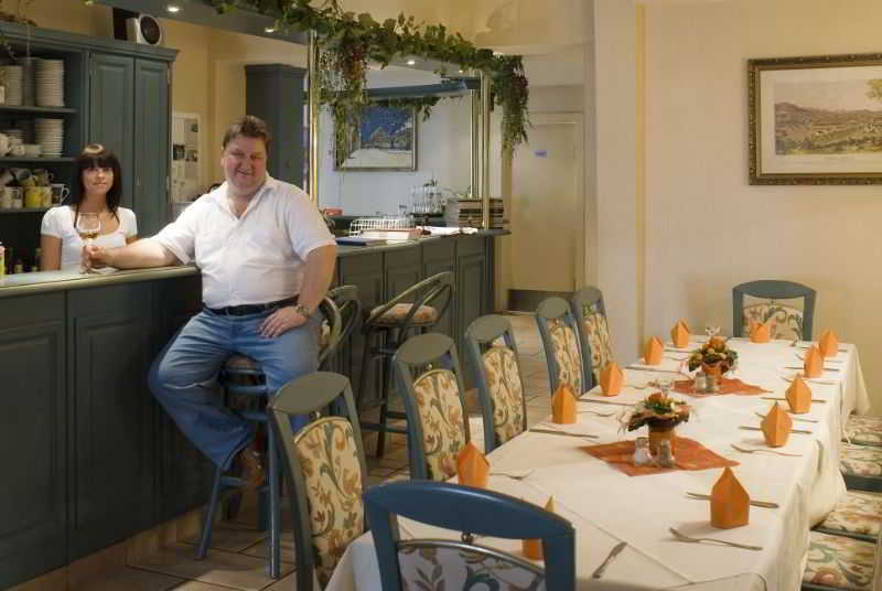 Hotel Garni Goldene Henne Arnstadt Zewnętrze zdjęcie